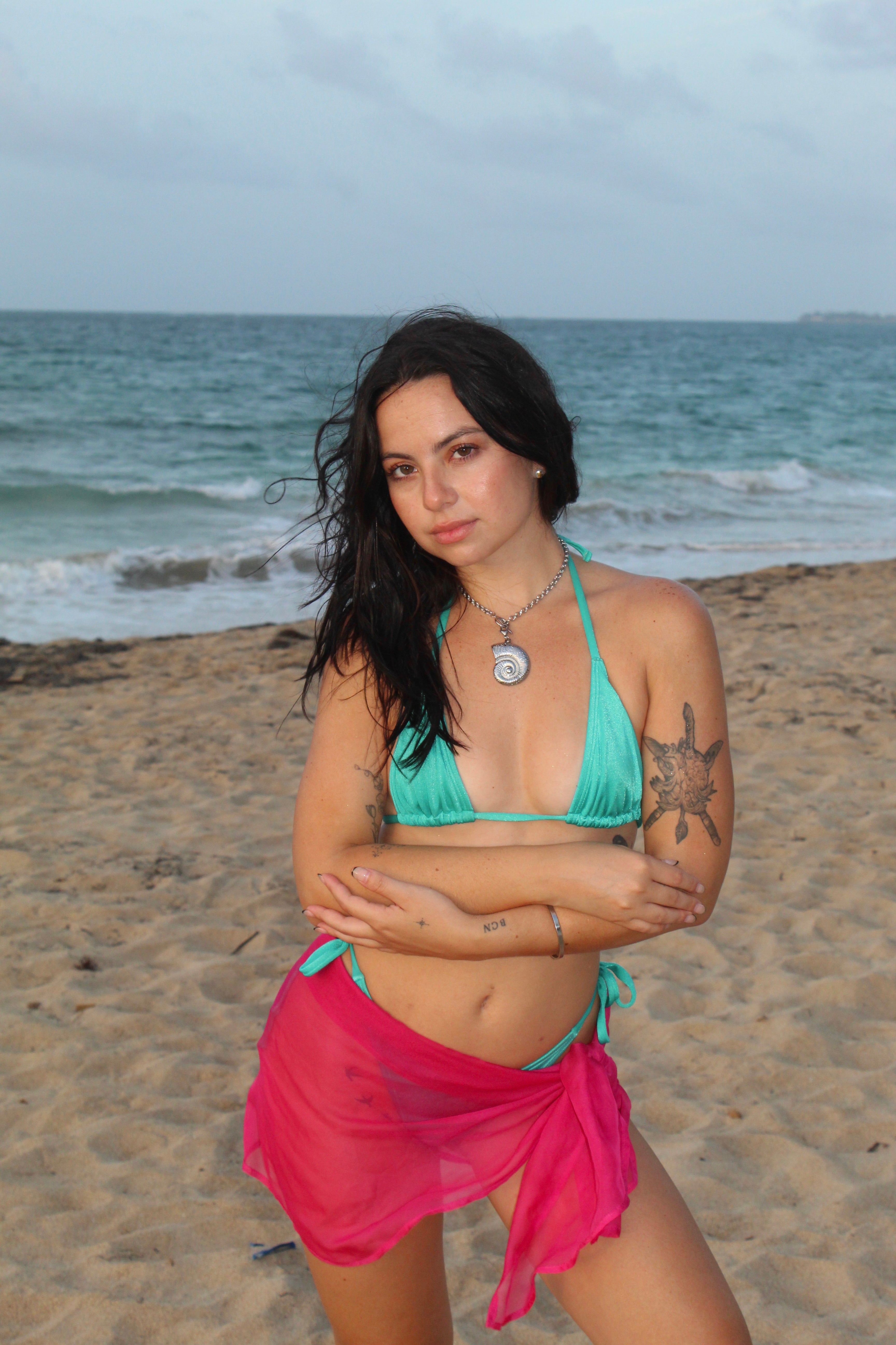 Hey vacay necklace