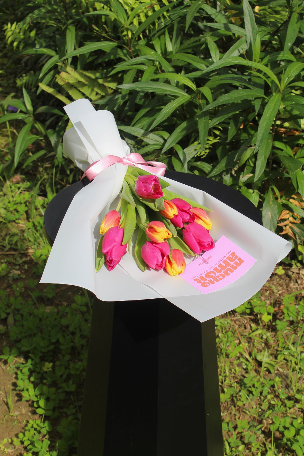 Bouquet Vibrant Tulips