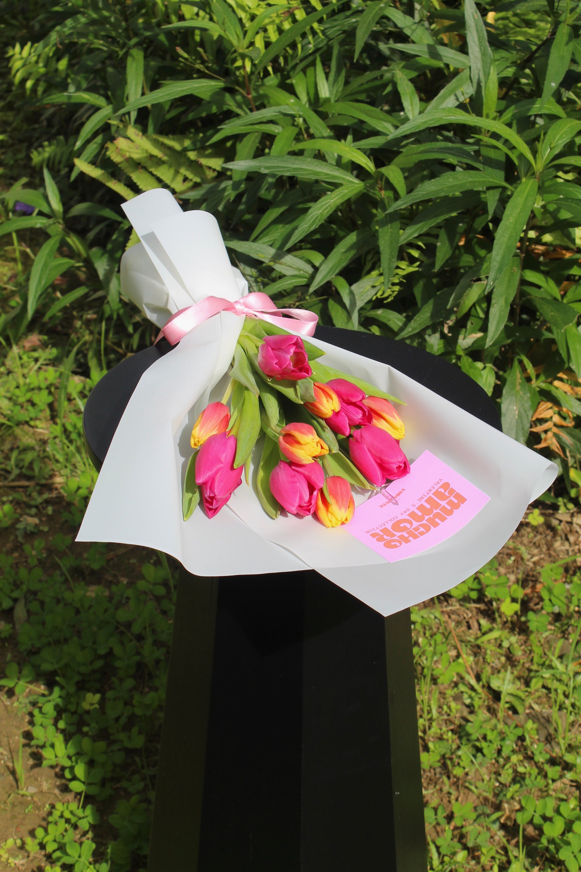 Bouquet Vibrant Tulips