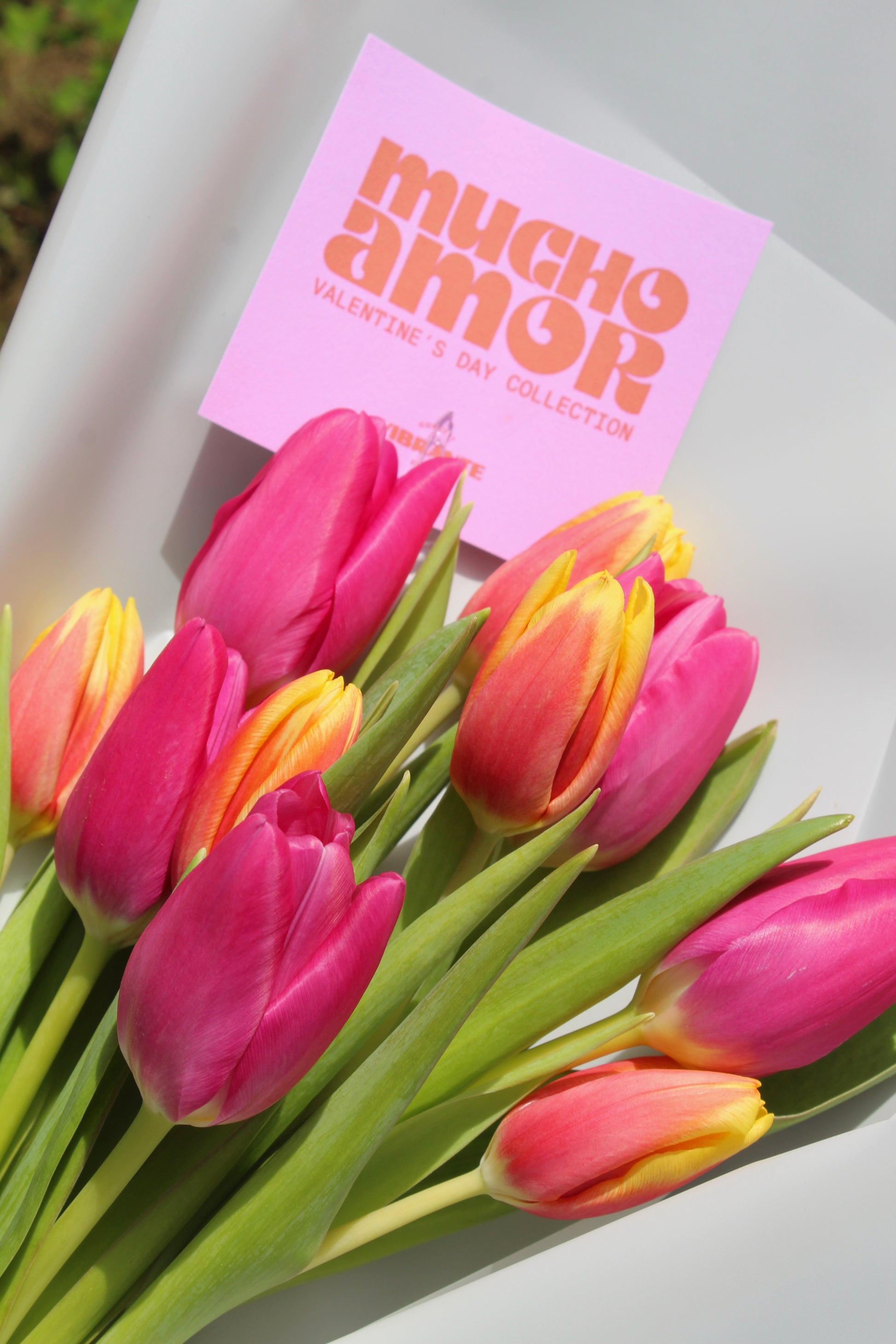 Bouquet Vibrant Tulips