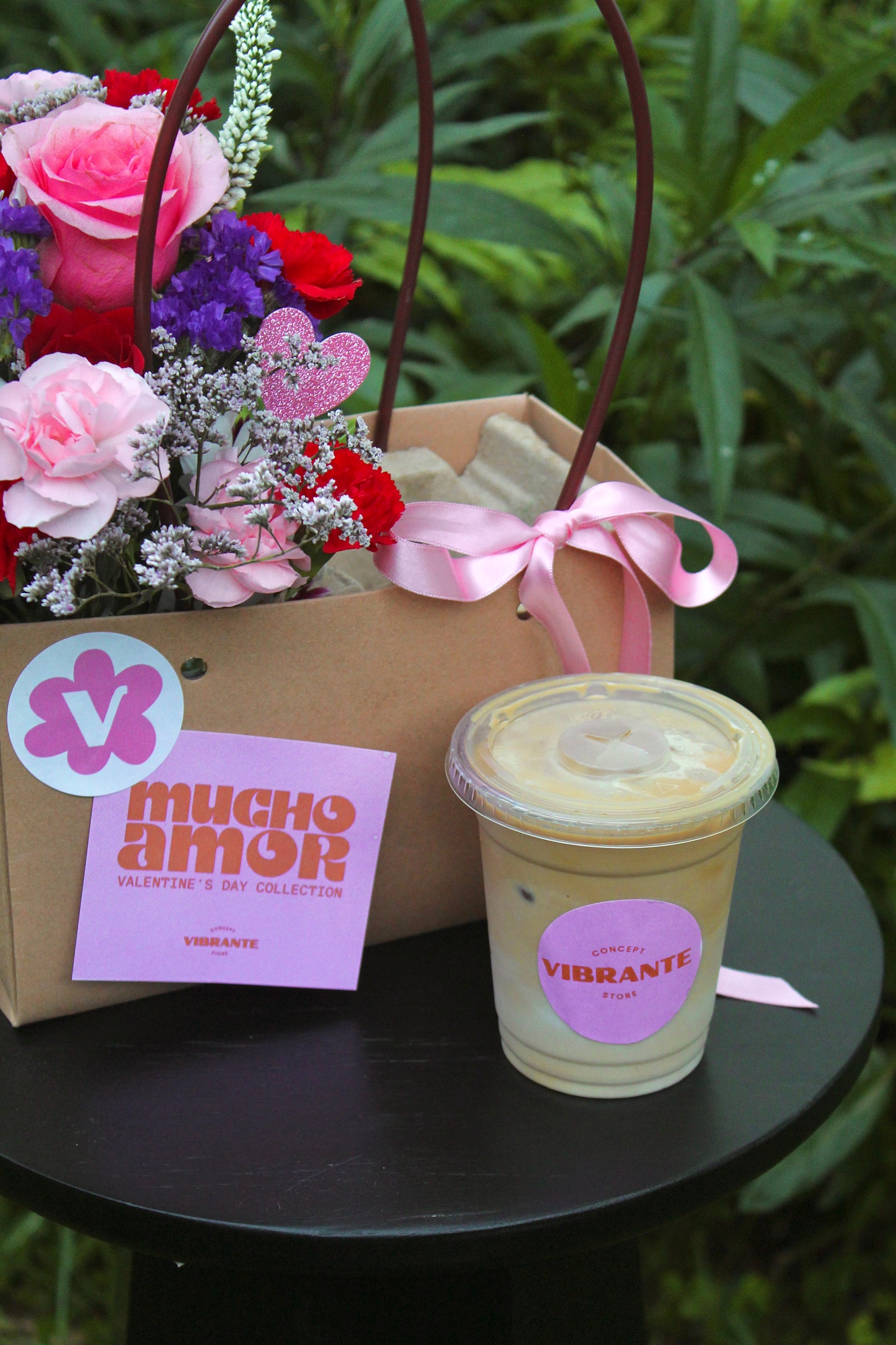 Arreglo Flowers & Coffee