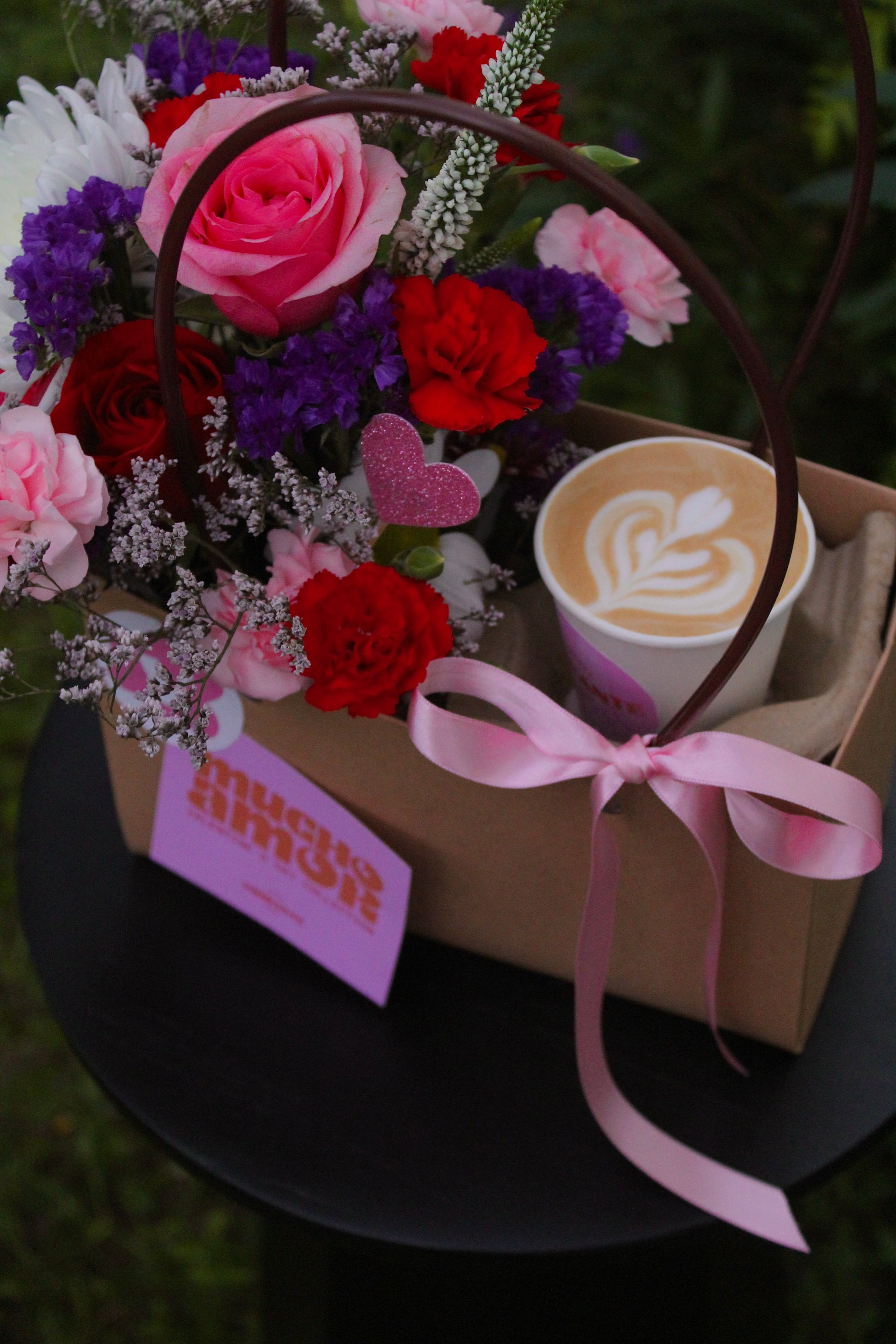 Arreglo Flowers & Coffee