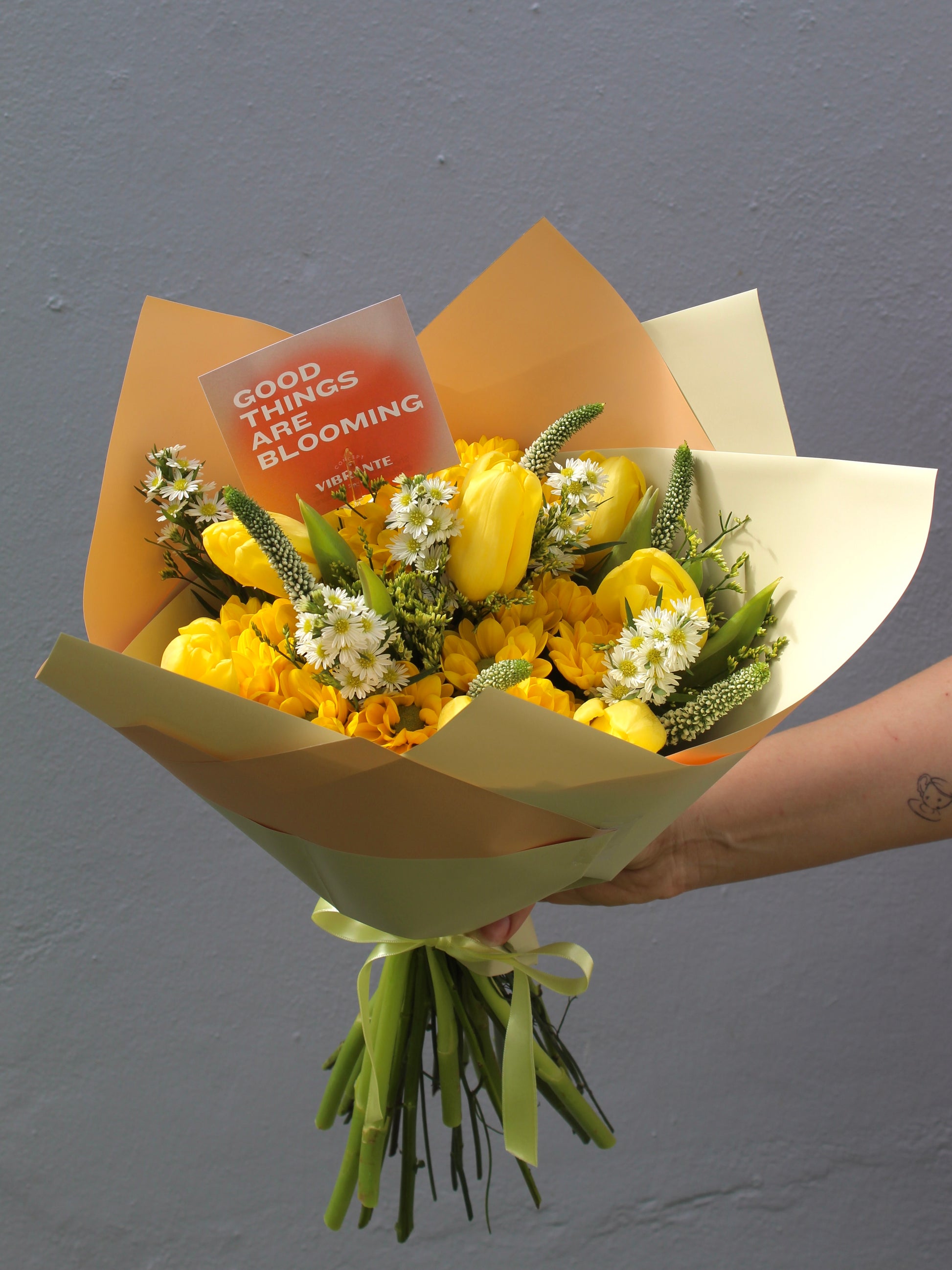 Bouquet Amor que Florece - Edición Flores Amarillas