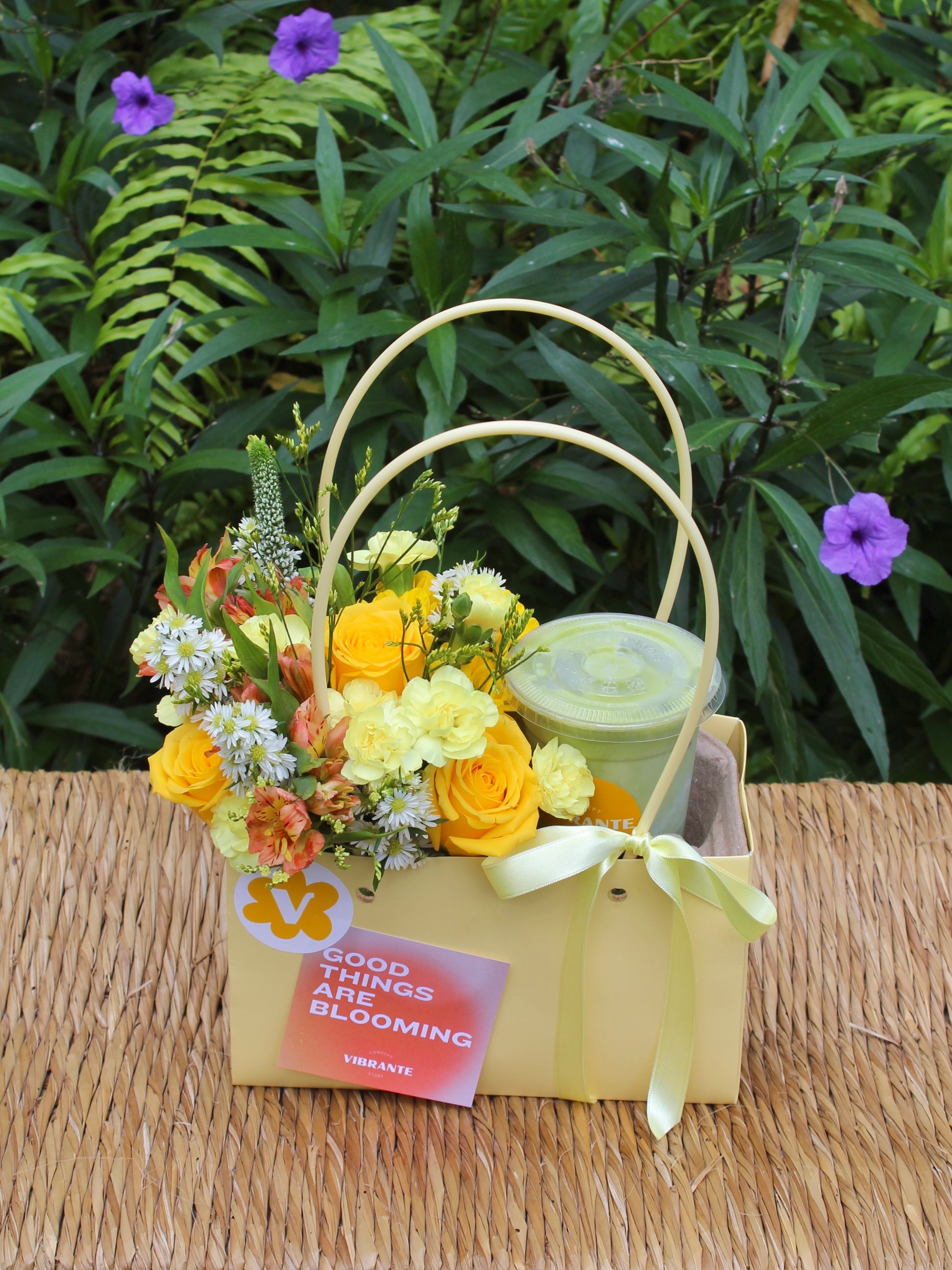 Arreglo Flowers & Matcha - Edición Flores Amarillas