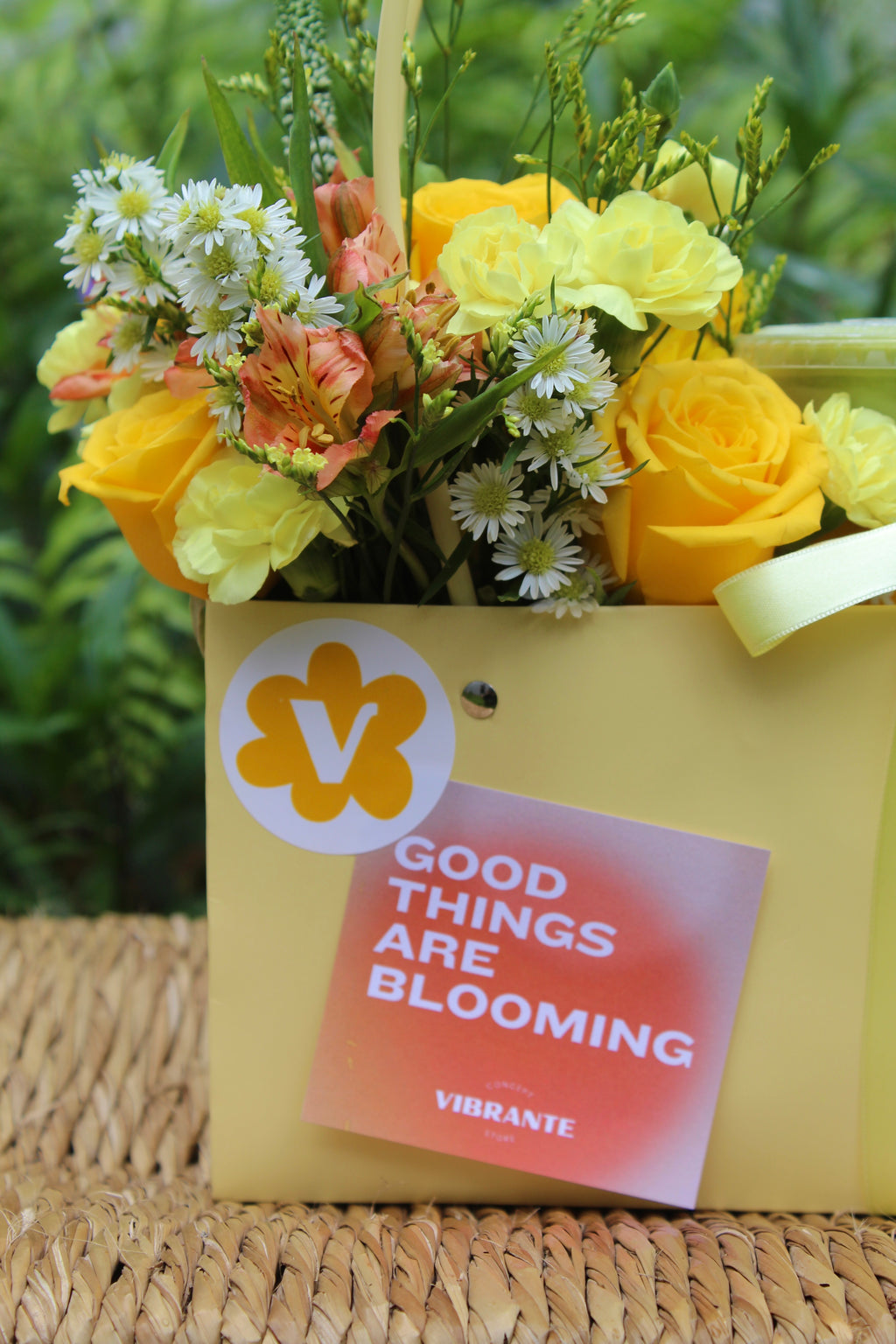 Arreglo Flowers & Matcha - Edición Flores Amarillas