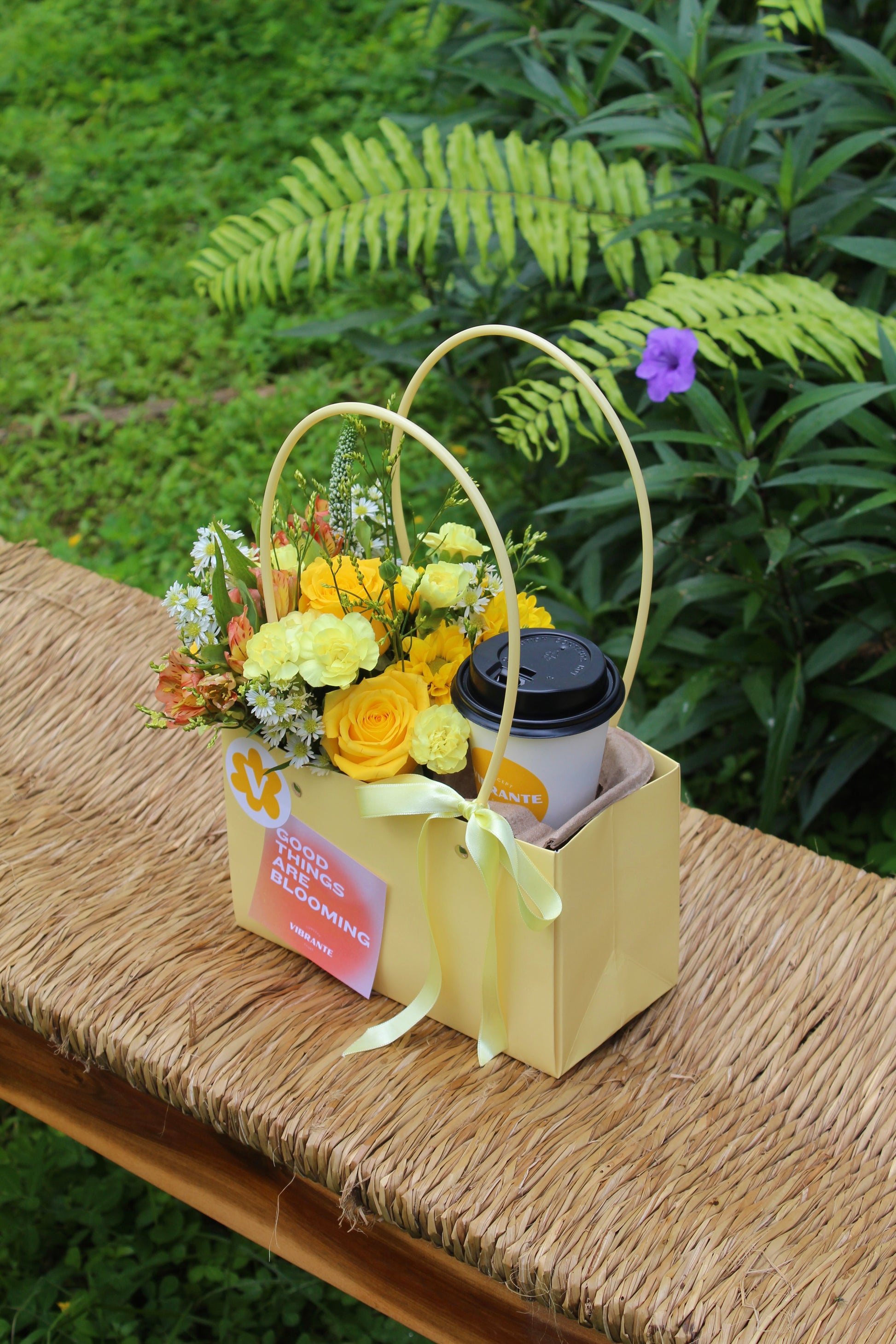 Arreglo Flowers & Coffee - Edición Flores Amarillas