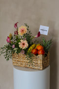 Canasta de Flores y Frutas